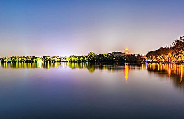 杭州西湖夜景图片大全，只是生命里的一块跳板，令你成长