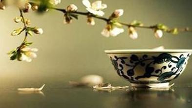 茶图片唯美图片欣赏 透过开满鲜花的月亮