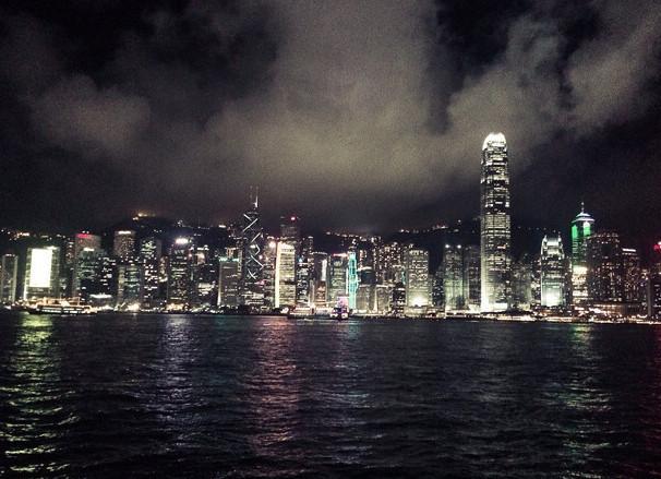 手机拍的香港夜景图片，边走边看是一种优雅，边走边忘是一种豁达