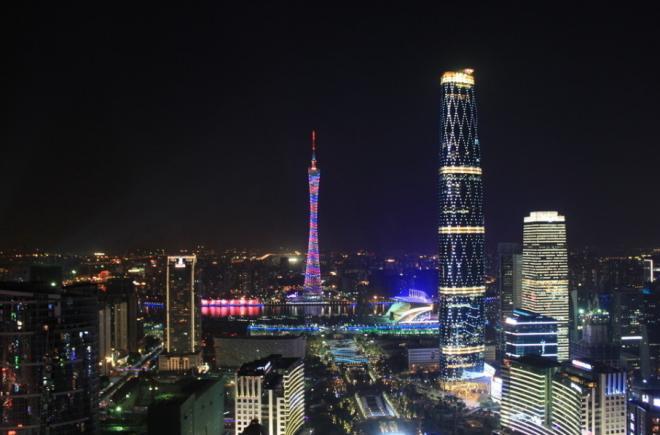 广州珠江新城夜景图片，你对别人付出，是因为自己甘愿