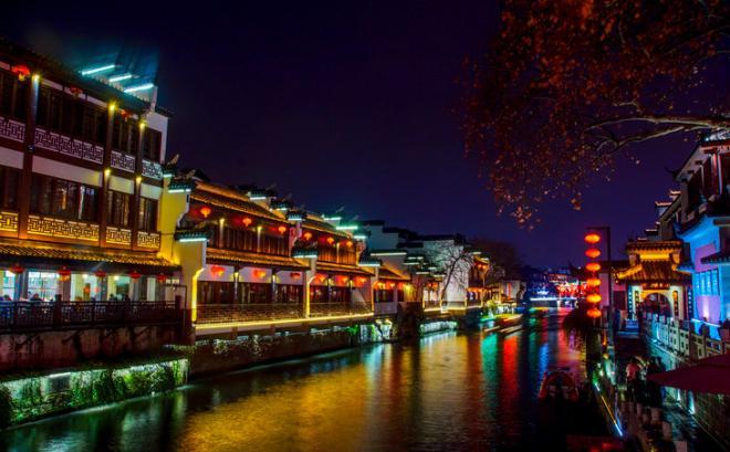 南京秦淮河夜景图片，我知道你很好，但是我也不差
